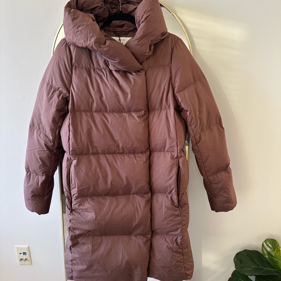Aritzia Babaton The Duvet Puffer Mid in Chocolate - Picture 4 of 17